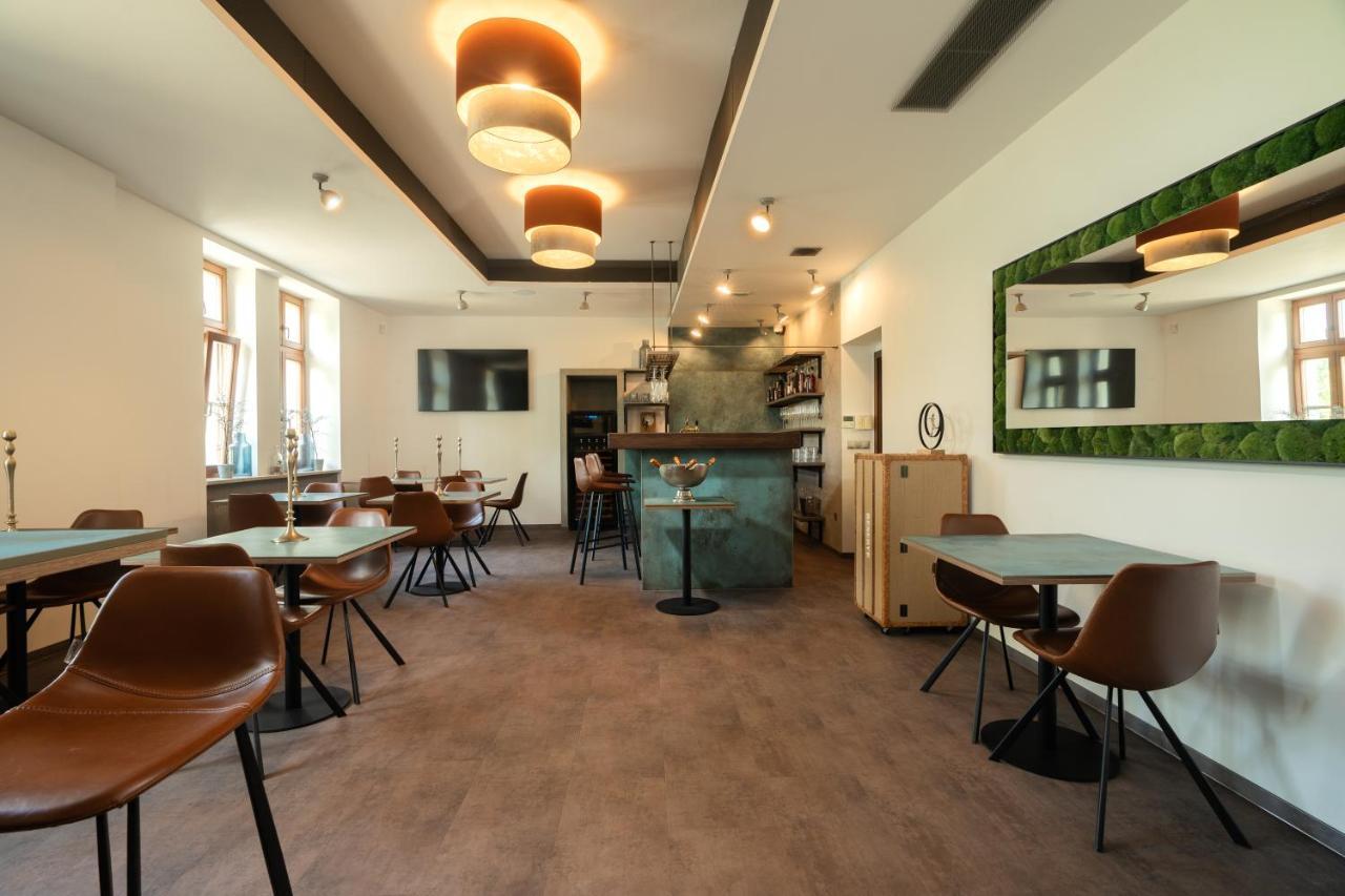 Riverside Hotel 比尔森 外观 照片