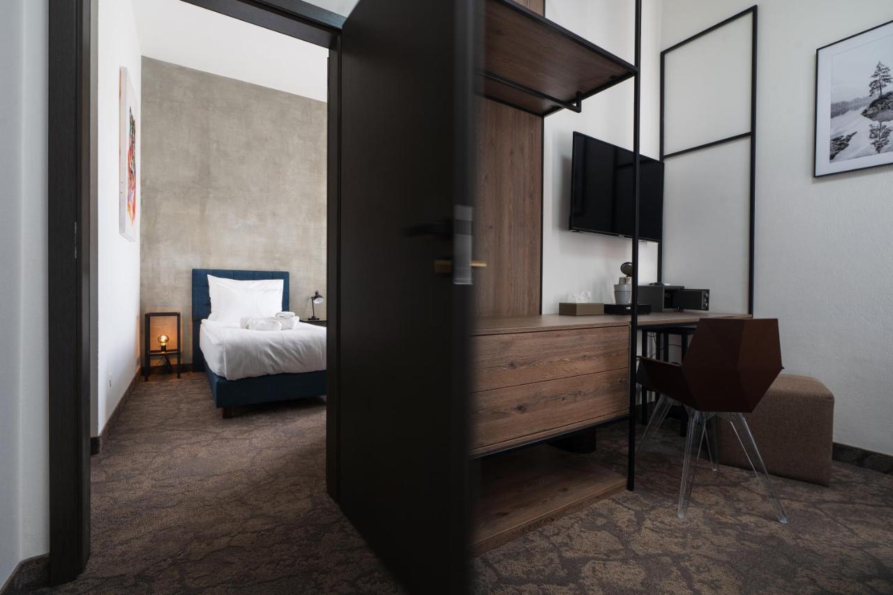 Riverside Hotel 比尔森 外观 照片